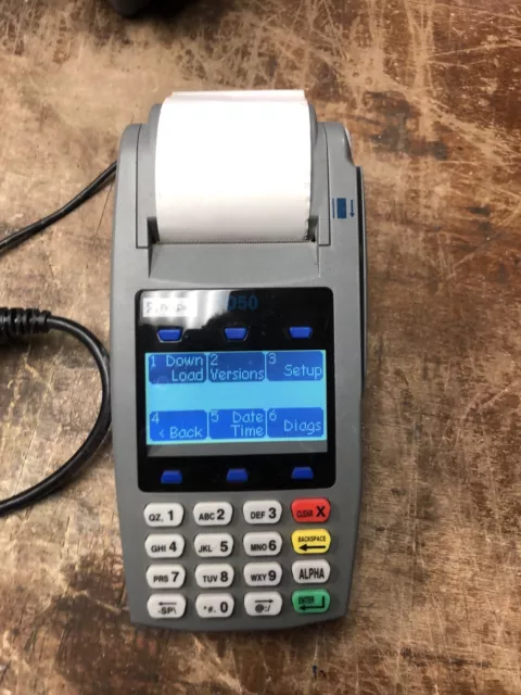 First Data FD-50 Credit Card Terminal W/Pin Pad. Used in Good Condition, Tested.
