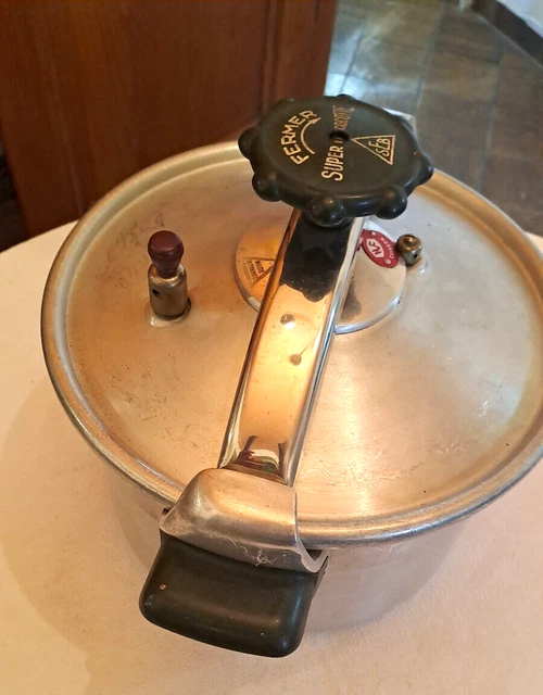 Super Cocotte Minute SEB 8 Litres Alu Pur, Série K, Poignées Vertes - Ancienne