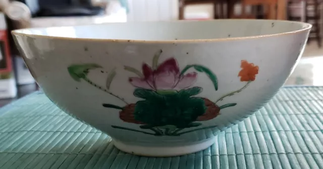 Antique Late 18Th - Early 19Th Century Chinese Bowl