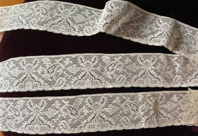 DENTELLE  ANCIENNE - très belle dentelle genre Binche - 3.50 mètres