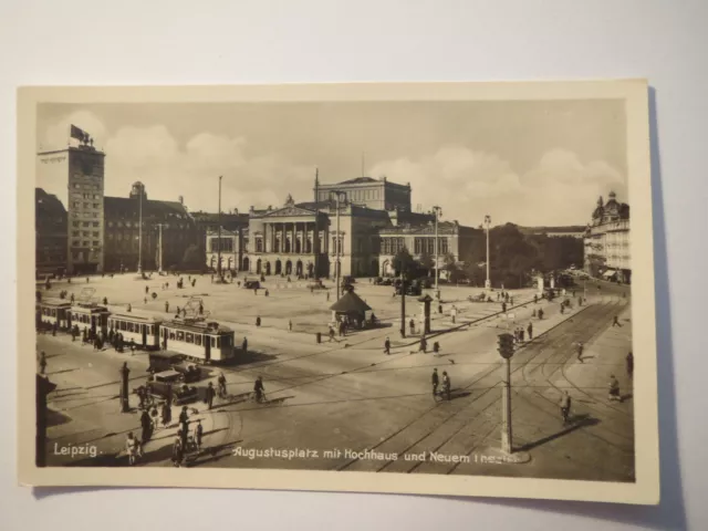 Leipzig - Augustusplatz mit Hochhaus und Neuem Rathaus - Straßenbahn / AK