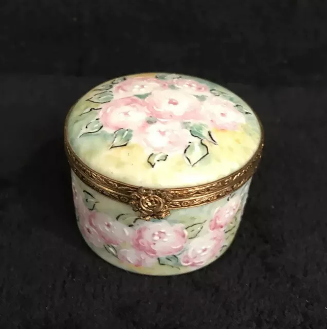 Authentic French Limoges Signed Hand painted Trinket Box-184e