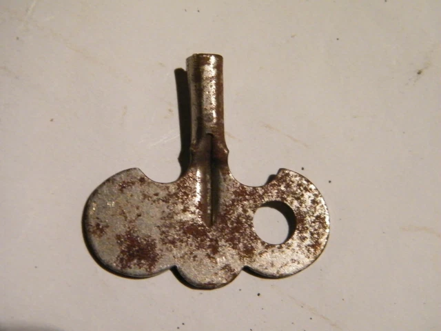 DOUBLE CLES PENDULE REMONTAGE ET REGLAGE CARRES 2.50 mm 1.95 mm
