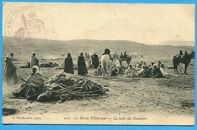 CPA : Le Maroc Pittoresque - La halte des Goumiers / 1914