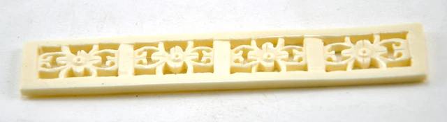 2 x Vintage Oriental Bone Carved Style Bead Disc Charm Pendant Craft Long Flower