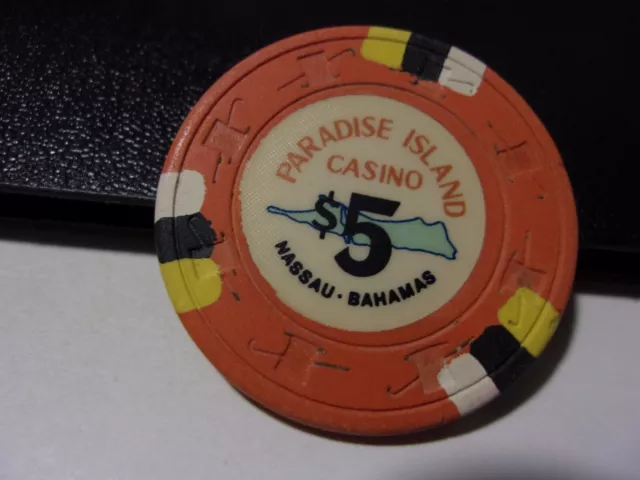 PARADISE ISLAND HOTEL CASINO $5 hotel casino gaming poker chip - BAHAMAS