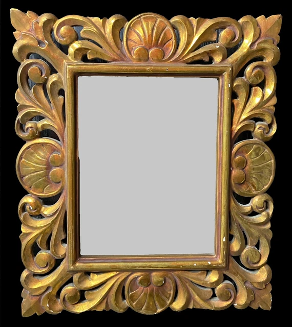 Antigua pareja de espejos, cornucopias doradas al oro fino de madera. XIX. 43x37