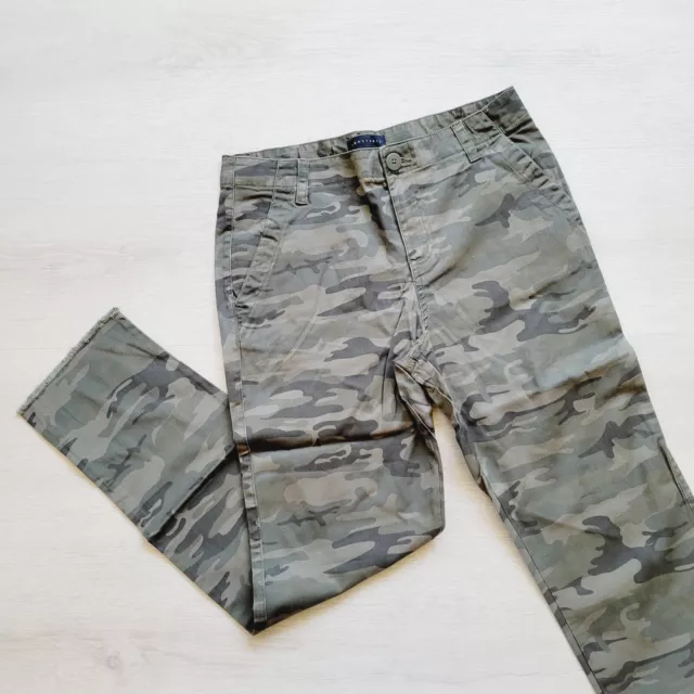 New SANCTUARY sz 27/28/29 green camo voyage raw hem pants (JH273)