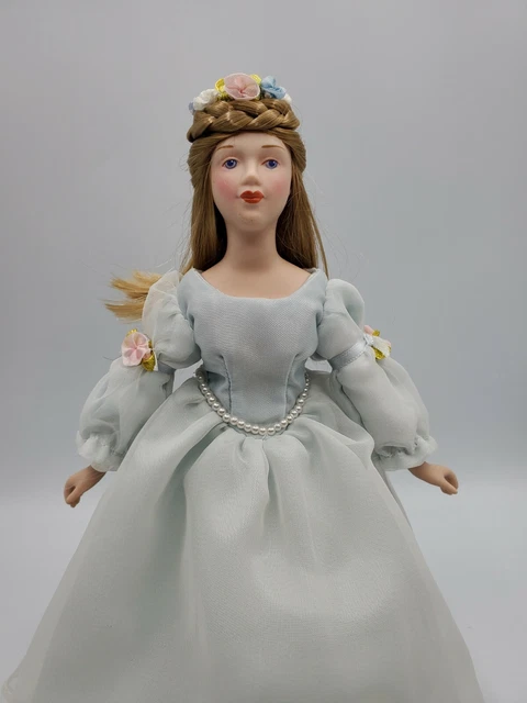 Vintage Avon Fairy Tale Porcelain Doll ~ Cinderella Doll 1984