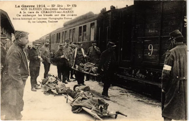 CPA AK Military - Our Injured - Gare de Chalons-sur-Marne (697817)