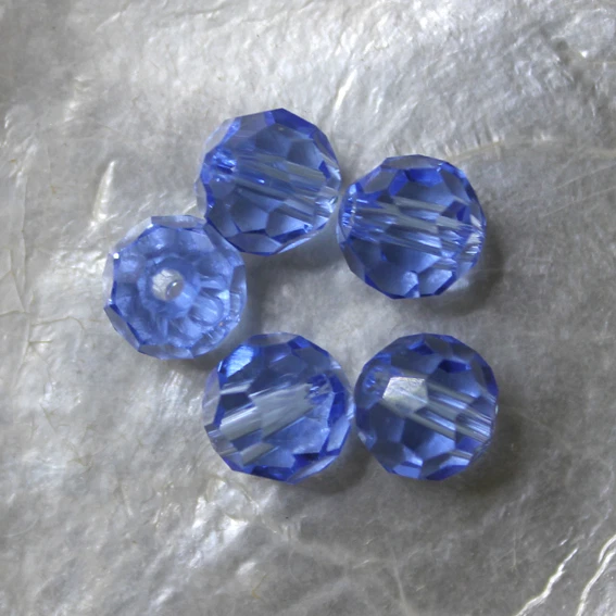 5 FACETTES RONDES  -  Cristal de Bohême  -  8 MM  - LIGHT SAPPHIRE BLUE