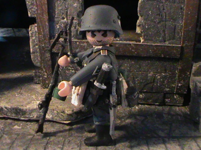PLAYMOBIL CUSTOM SUBOFFICIER Waffen Grenadier (France-1944) Ref-0584 Bis EUR 44,63 - FR