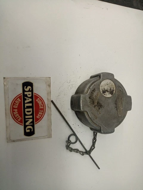Freightliner Fuel Cap   (9572194