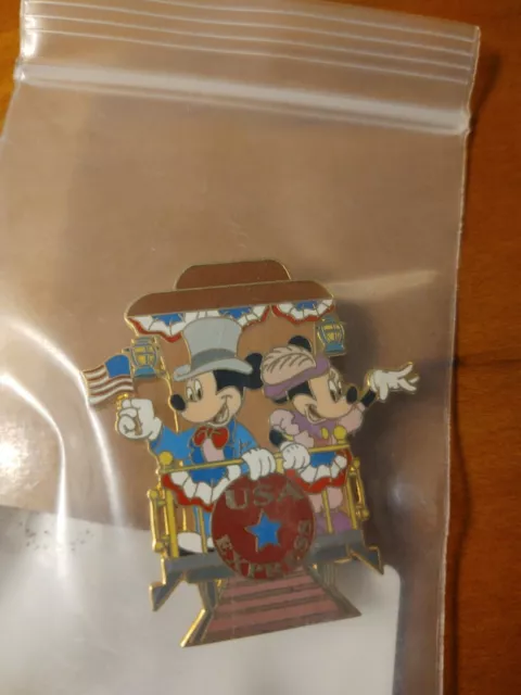 Pins 30450 disney auctions MICKEY &MINNIE MOUSE ON TRAIN Pin LE 250 NEW PIN ONLY