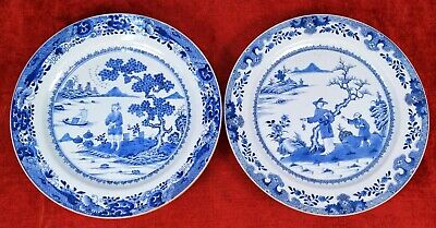 Paire De Plats En Porcelaine Émaillée Bleu Et Blanc. 41.5 Diam. Kangxi.1661-1722