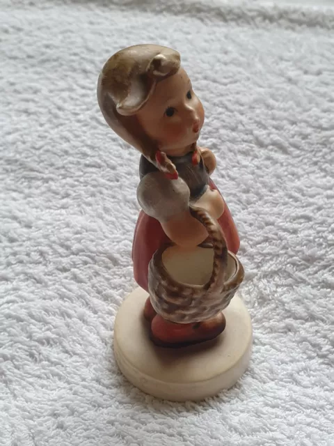 Vintage Hummel Goebel Figur Nummer 96 Little Helper Mädchen Korb Westdeutschland 2