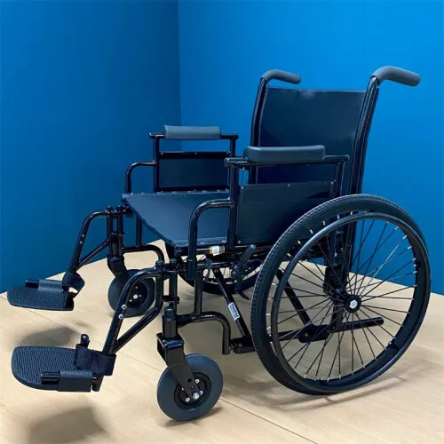 Invacare 9000 Topaz XXL Schwerlast- Rollstuhl • Sitzbreite 66 cm