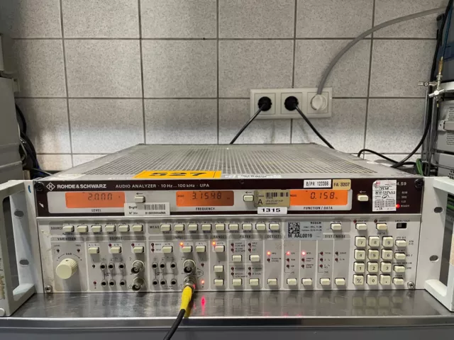 Rohde & Schwarz UPA  B2/ B9 W&F Audioanalyzer Analyzer bitte lesen !