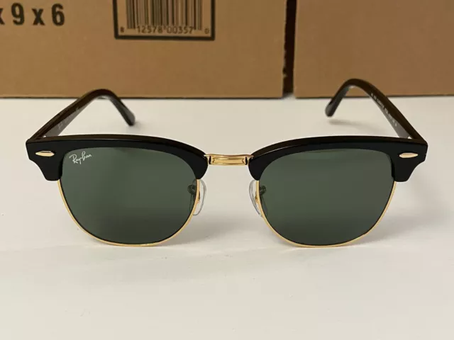 Pre-Owned Ray Ban Clubmaster RB3016 W0365 Classic Black Frame/Green Classic G-15