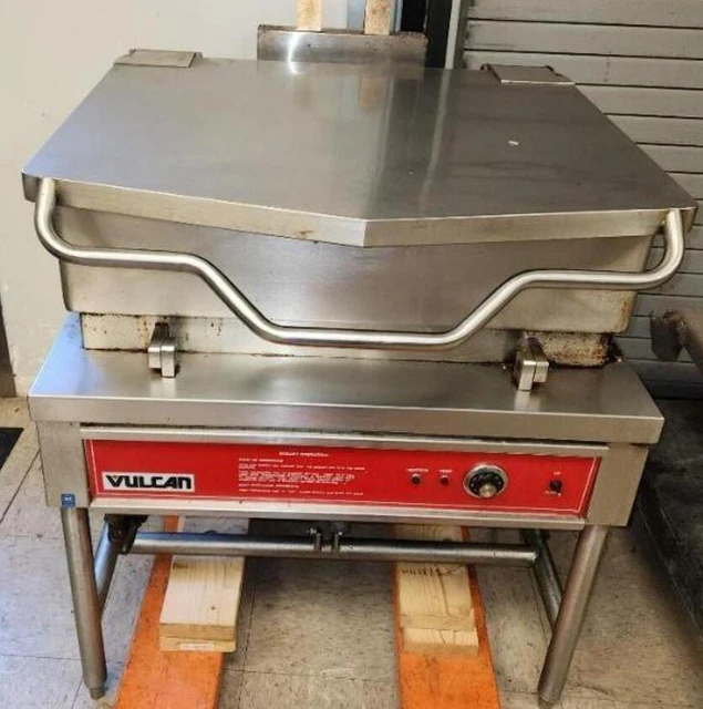 Used Vulcan 30 Gallon Gas Tilt Skillet Auto G30TB From School