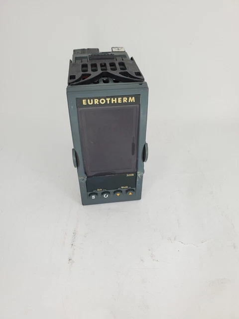 Régulateur de température Invensys Eurotherm 3208