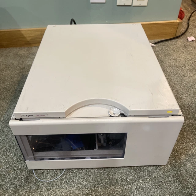 Agilent Technologies 1100 Series G1377A Autosampler Nice Condition!