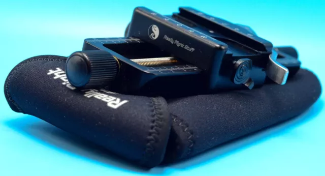 Really Right Stuff Macro 150 Focusing Rail with Integrated Arca-Type Clamp W/Pou
