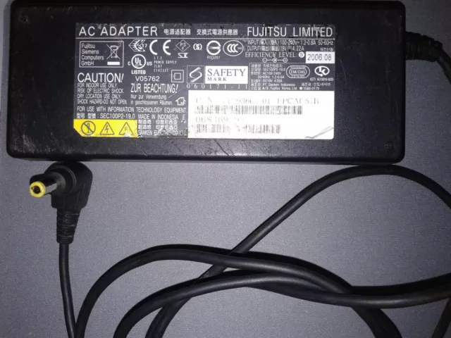 Véritable Fujitsu 16V 3.75A 60W Adaptateur Chargeur alimentation