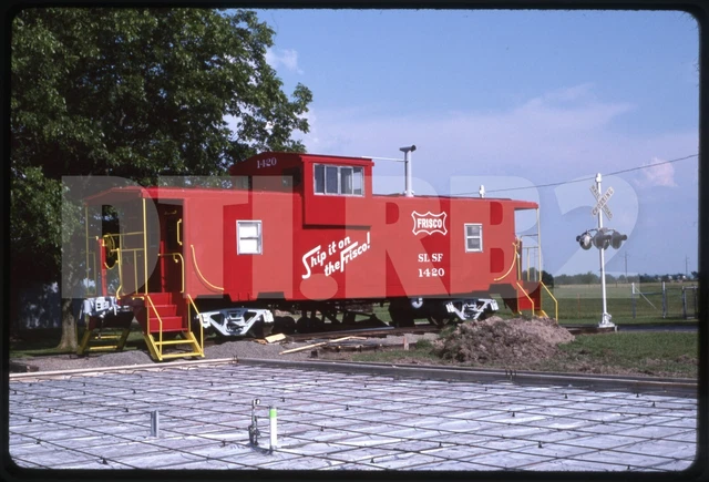 Zm1 Slsf Frisco Caboose 1420 On Display Original Slide