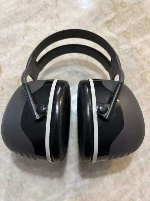 Peltor 3M, Earmuffs, Model: X5A, Color: Black/Gray ( Pre-Owned )