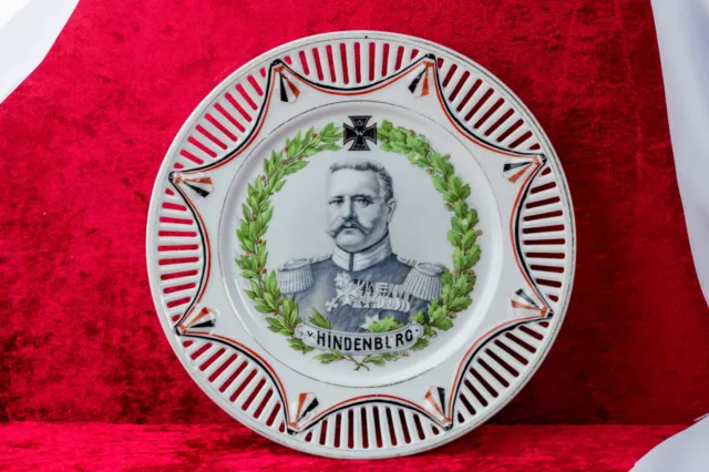 Original patriotischer Porzellanteller, Paul v. Hindenburg 1919, Eisernes Kreuz