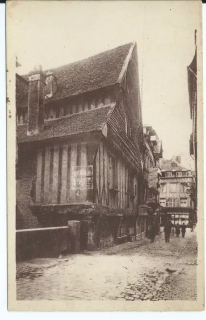CPA-14 - Lisieux - Vieilles Houses - Street Aux Fevres - Manor Formeville