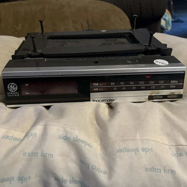 VINTAGE GENERAL ELECTRIC GE Spacemaker Model 74217A Under Counter