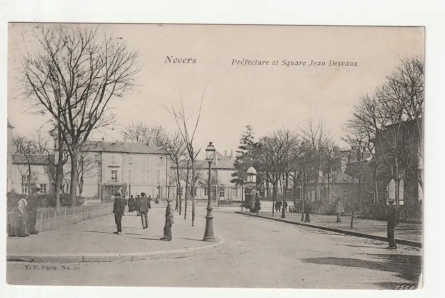 NEVERS - Nievre - CPA 58 - la Prefecture - Square Jean Desvaux