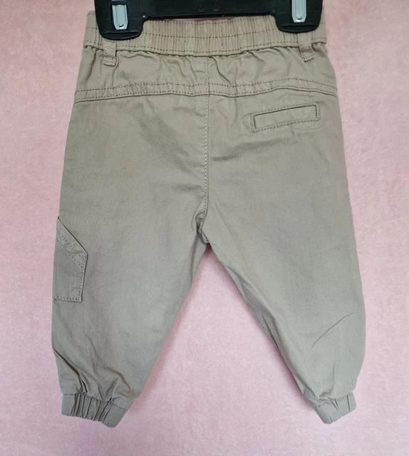 Pacchetto vestiti per bambini età 6-9 metri. Usato. Condizioni perfette. Marche miste. 8