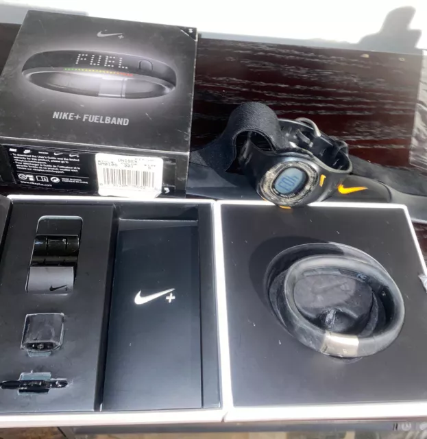 Nike Smartwatch Lot  Nike+ FuelBand Activity Tracker Size S  +USD Triax C3