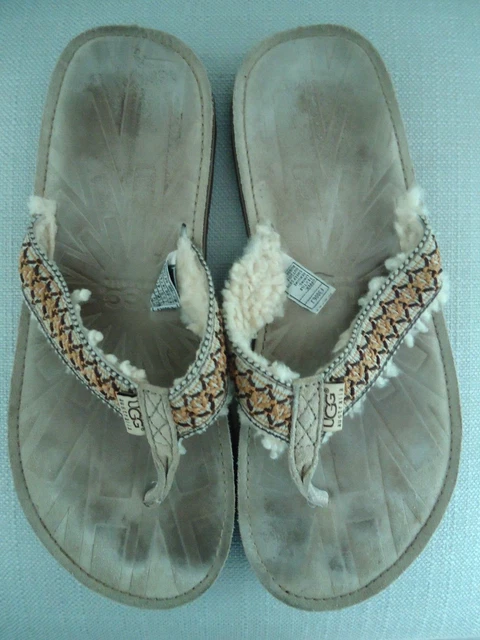 UGG Flip Flops 1638 Women's 10 UGG Flip Flops 1638 Women's 10