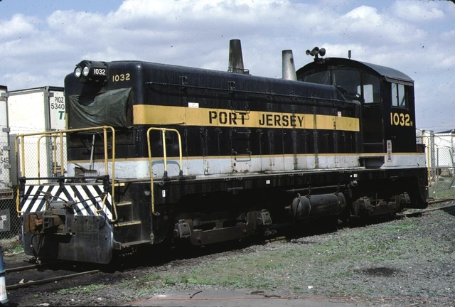 Port Jersey EMD NW2 Kodachrome original Kodak slide