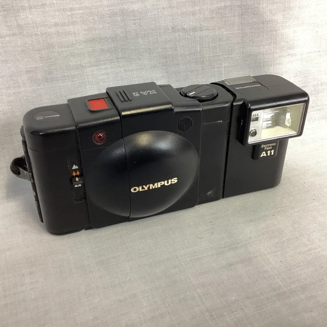 OLYMPUS XA2 35MM Film Camera with Flash Attachment and Case (16C) MO