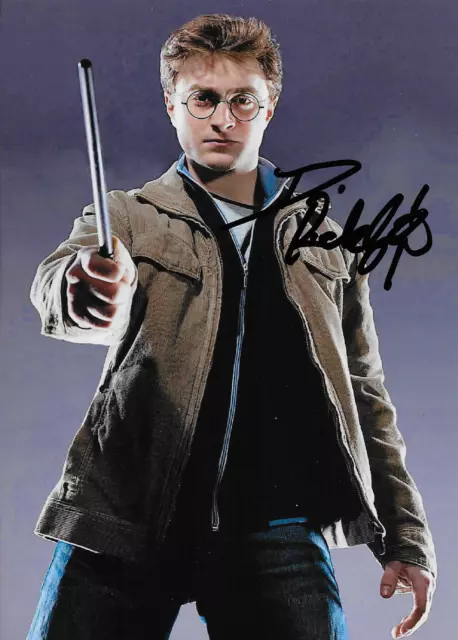 Daniel Radcliffe Actor Harry Potter Films Signed 7 x 5 Photograph *With COA*