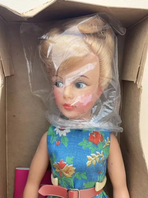 1960s Tammy Mom Mum Doll By Ideal + Box And Stand 3