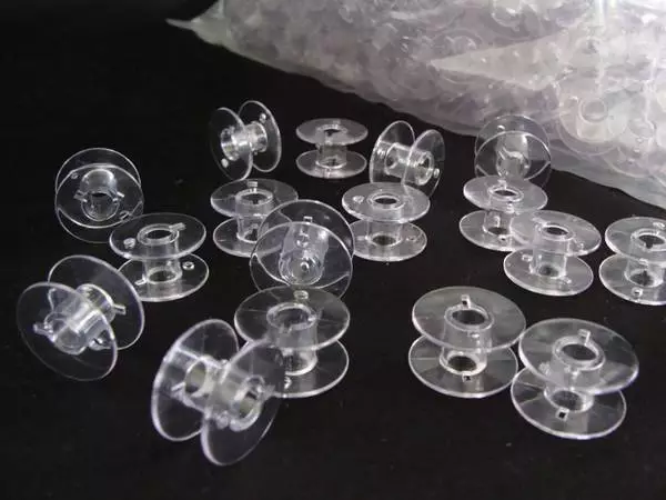 100 Empty Plastic Bobbins for Sewing Machines Janome Brother Elna Singer bobbin 3