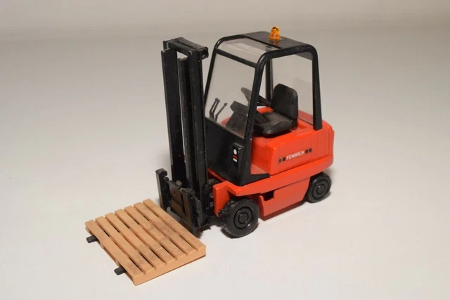 A31 1:25 Cofradis Fenwick G15P G 15 P Forklift Truck Red Excellent Condition