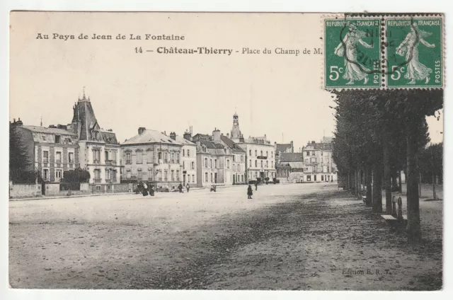 CHATEAU THIERRY - Aisne - CPA 02 - Place du champ de Mars