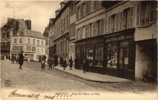 CPA BRETEUIL - Place de l'Hotel de Ville (392766)