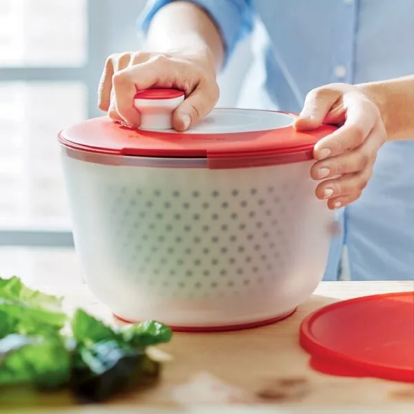 Tupperware Spinning Chef ✨ Every household needs a simple and