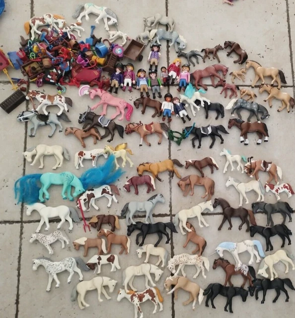 PLAYMOBIL LOT PLUS de 60 chevaux divers + 10 personnages + gros lot accessoires EUR 1,00 