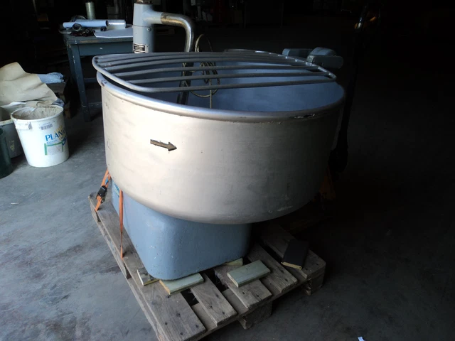 Hubkneter Teigmaschine Teigkneter von Diosna Typ D 160 G 2 bis ca 160 Kg Teig