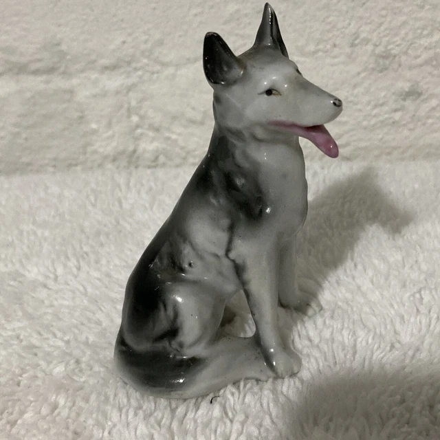 Vintage German Shepherd Dog Figurine - 4” Vintage German Shepherd Dog Figurine - 4”