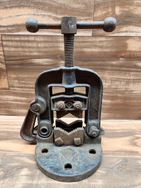 Antique Erie Tool Works No. 00-H Pipe Vise Turn Of Century Square Nut
